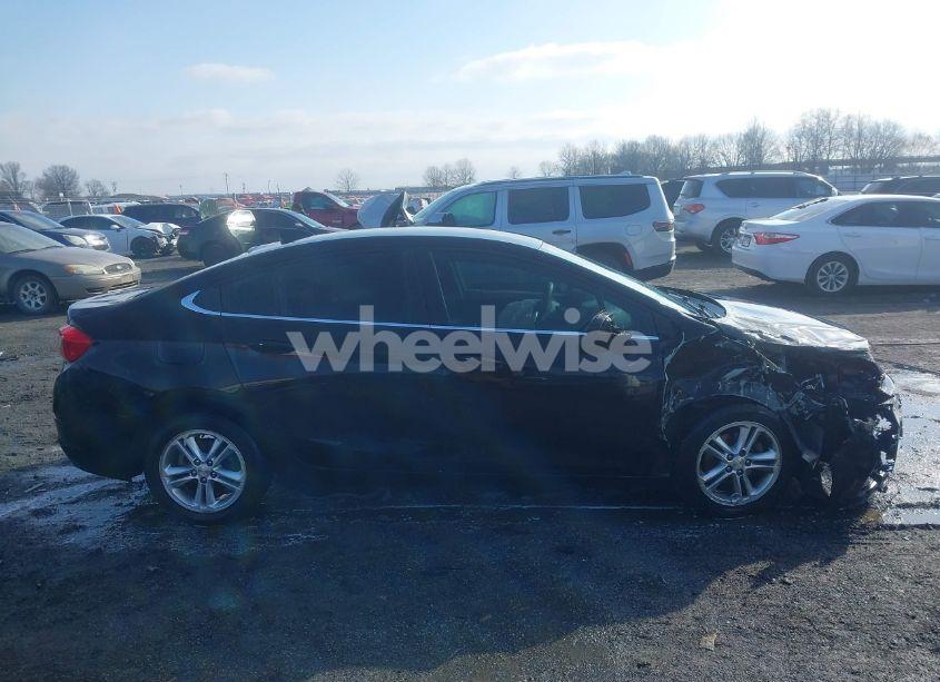 Photo 13 of 2017 Chevrolet Cruze LT AUTO (VIN 1G1BE5SM4H7244625)