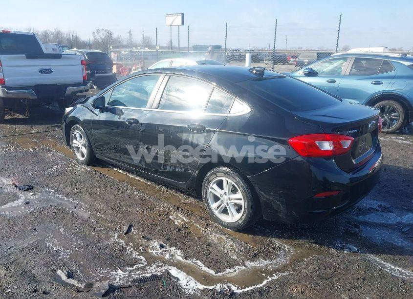 Photo 3 of 2017 Chevrolet Cruze LT AUTO (VIN 1G1BE5SM4H7244625)