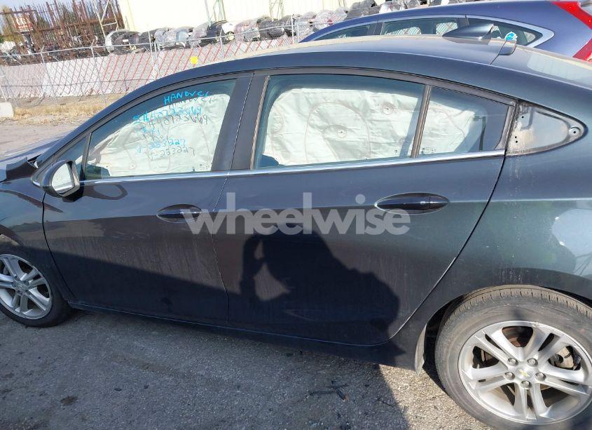 Photo 14 of 2017 Chevrolet Cruze LT AUTO (VIN 1G1BE5SM4H7253227)