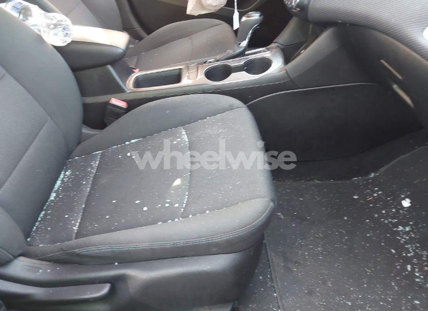 Photo 5 of 2017 Chevrolet Cruze LT AUTO (VIN 1G1BE5SM4H7253227)