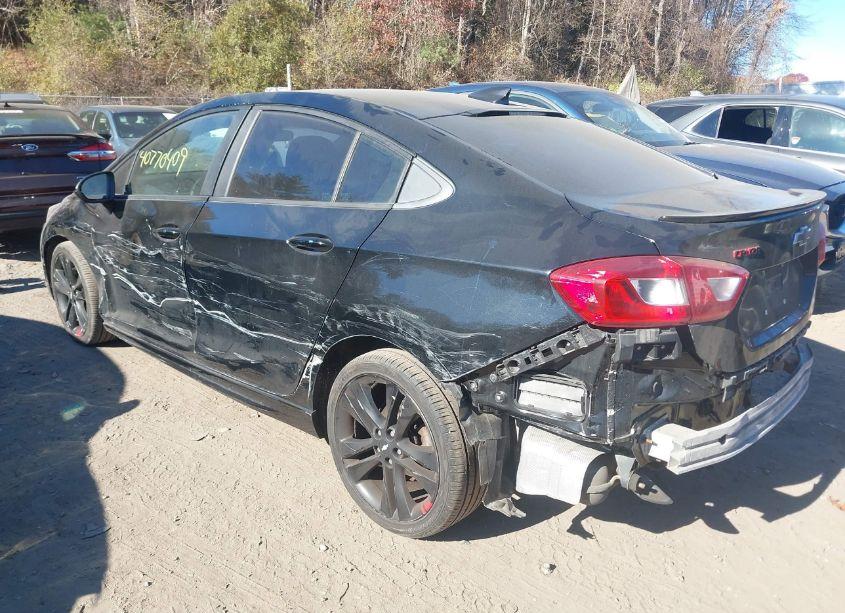 Photo 3 of 2017 Chevrolet Cruze LT AUTO (VIN 1G1BE5SM4H7269489)