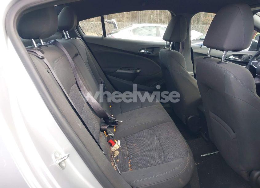 Photo 8 of 2017 Chevrolet Cruze LT AUTO (VIN 1G1BE5SM4H7275986)