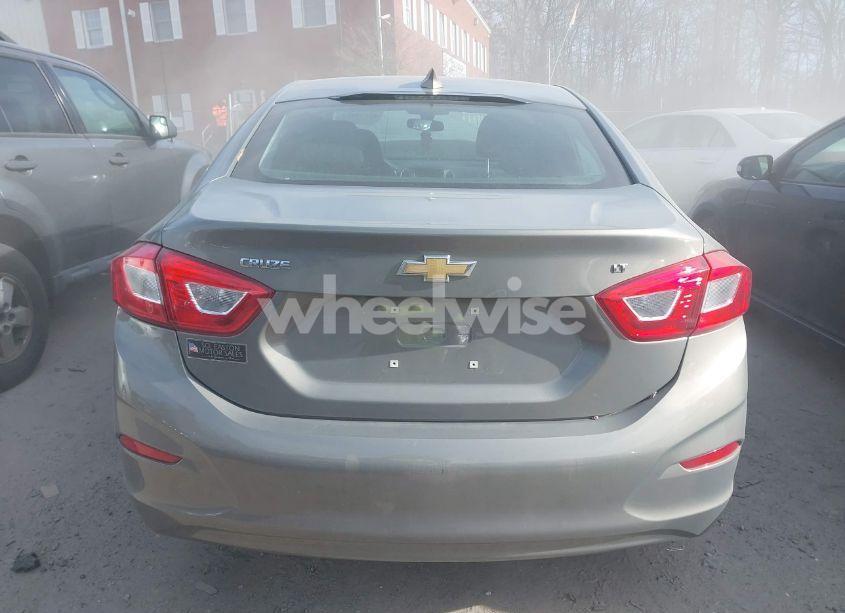 Photo 16 of 2017 Chevrolet Cruze LT AUTO (VIN 1G1BE5SM4H7277785)