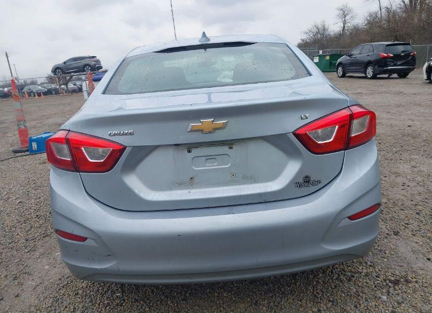 Photo 17 of 2018 Chevrolet Cruze LT AUTO (VIN 1G1BE5SM4J7100580)