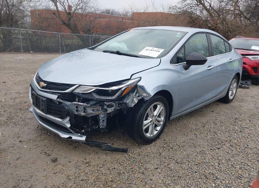 Photo 2 of 2018 Chevrolet Cruze LT AUTO (VIN 1G1BE5SM4J7100580)