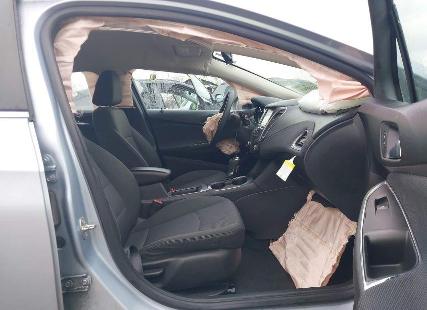 Photo 5 of 2018 Chevrolet Cruze LT AUTO (VIN 1G1BE5SM4J7100580)