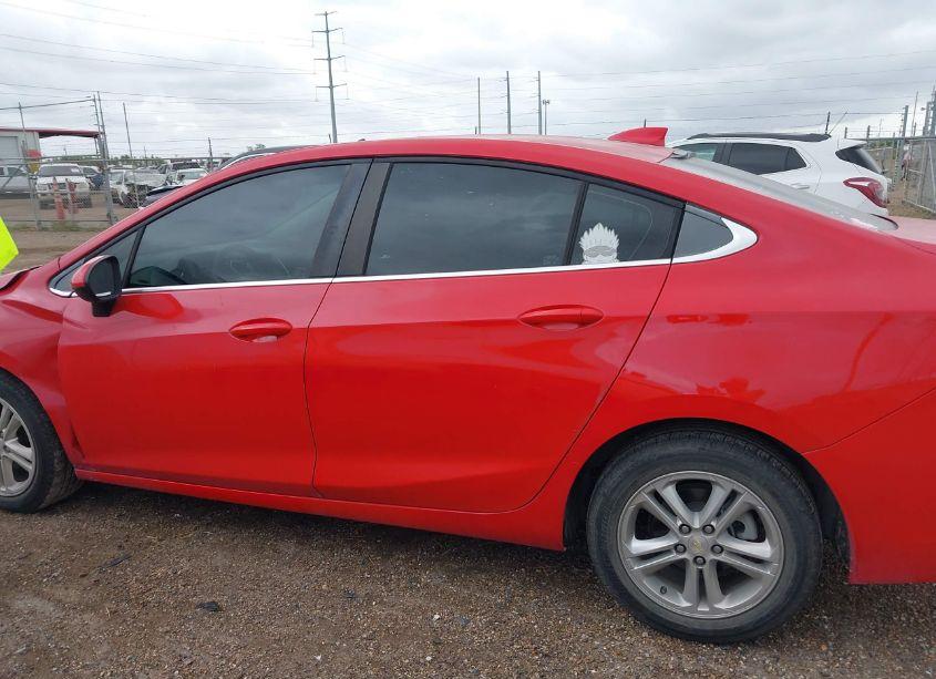 Photo 14 of 2018 Chevrolet Cruze LT AUTO (VIN 1G1BE5SM4J7113653)