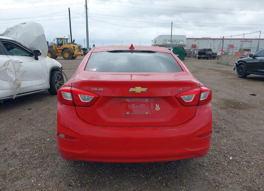 Photo 16 of 2018 Chevrolet Cruze LT AUTO (VIN 1G1BE5SM4J7113653)