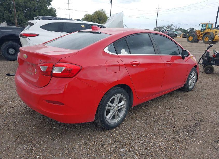 Photo 4 of 2018 Chevrolet Cruze LT AUTO (VIN 1G1BE5SM4J7113653)