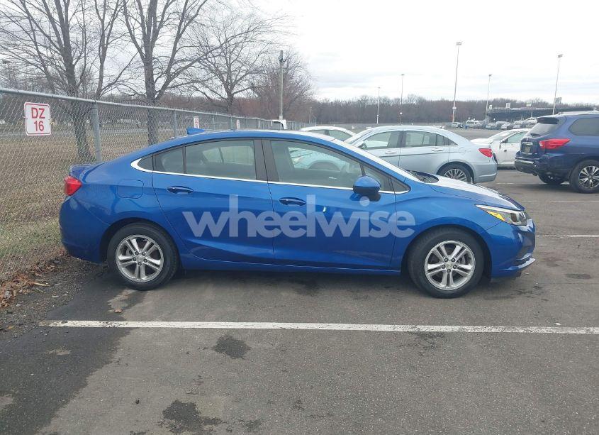 Photo 13 of 2018 Chevrolet Cruze LT AUTO (VIN 1G1BE5SM4J7126919)