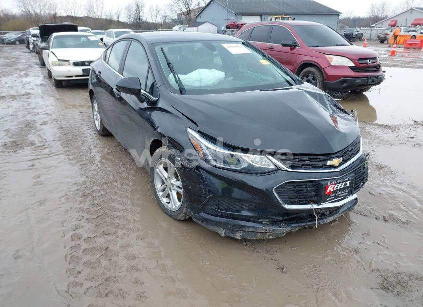 2018 Chevrolet Cruze LT AUTO (VIN 1G1BE5SM4J7151836) main photo