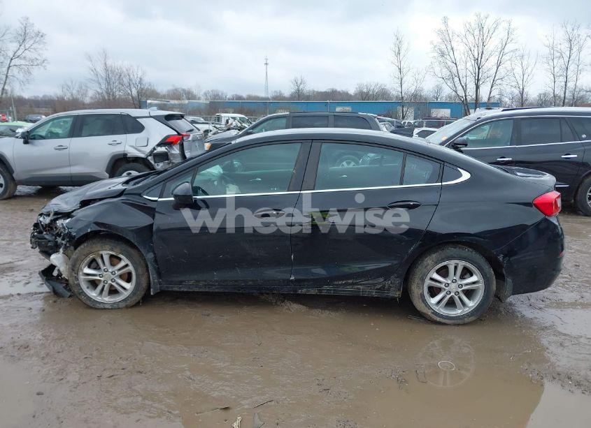 Photo 14 of 2018 Chevrolet Cruze LT AUTO (VIN 1G1BE5SM4J7151836)