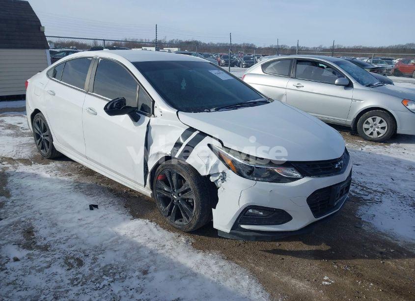 2018 Chevrolet Cruze LT AUTO (VIN 1G1BE5SM4J7171925) main photo