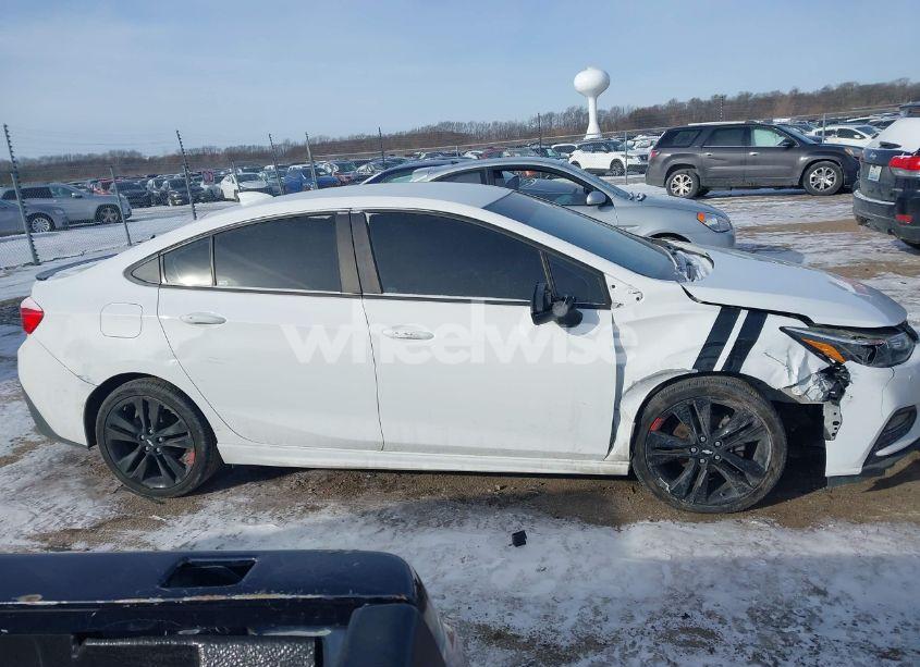Photo 13 of 2018 Chevrolet Cruze LT AUTO (VIN 1G1BE5SM4J7171925)
