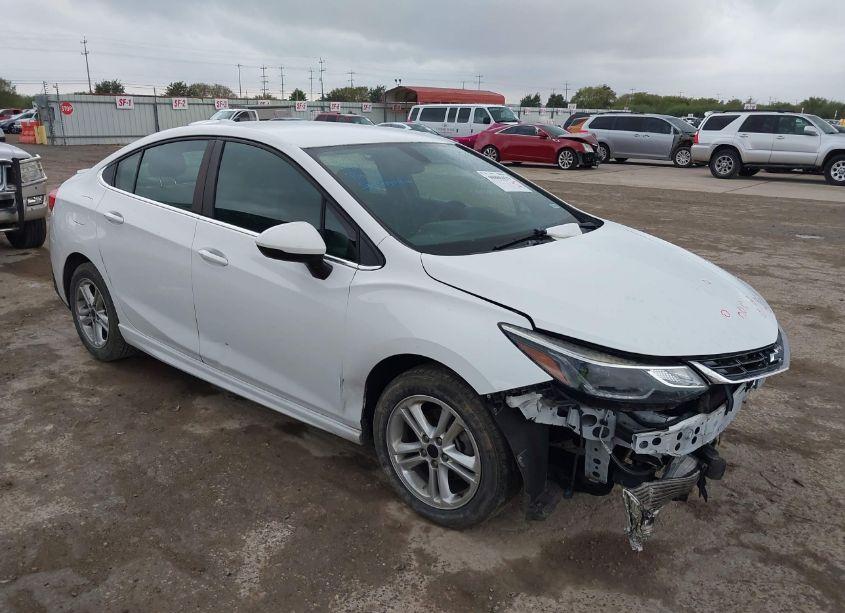 2018 Chevrolet Cruze LT AUTO (VIN 1G1BE5SM4J7189681) main photo