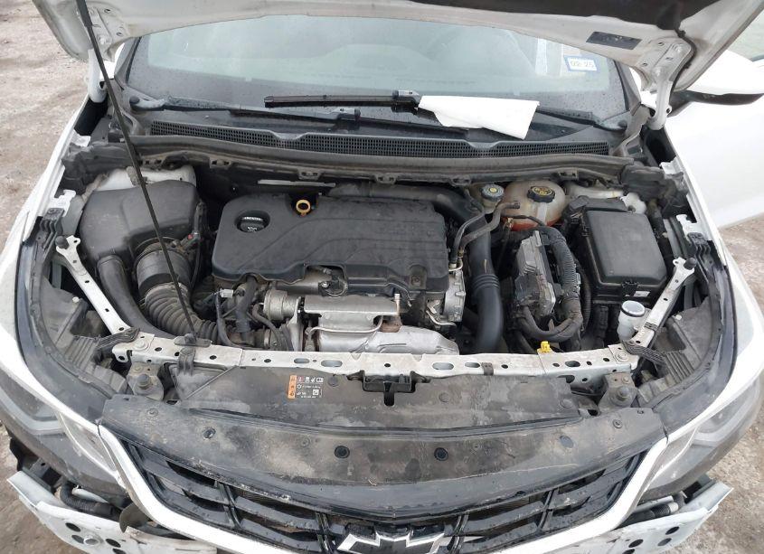 Photo 10 of 2018 Chevrolet Cruze LT AUTO (VIN 1G1BE5SM4J7189681)