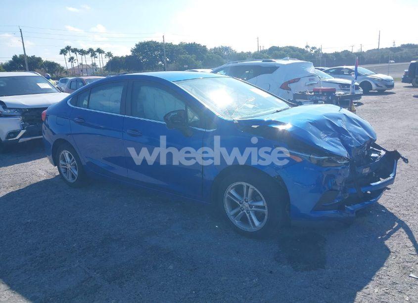 2018 Chevrolet Cruze LT AUTO (VIN 1G1BE5SM4J7196467) main photo