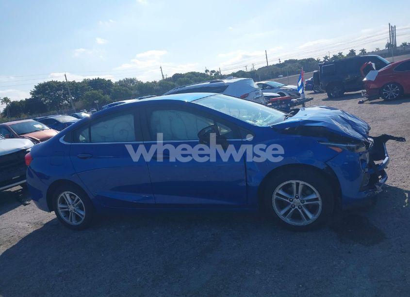 Photo 13 of 2018 Chevrolet Cruze LT AUTO (VIN 1G1BE5SM4J7196467)