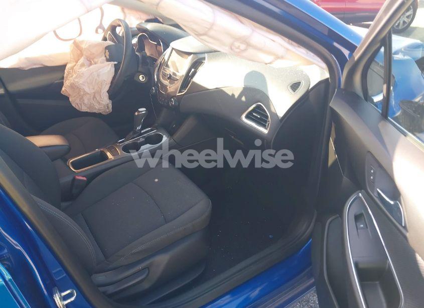 Photo 5 of 2018 Chevrolet Cruze LT AUTO (VIN 1G1BE5SM4J7196467)