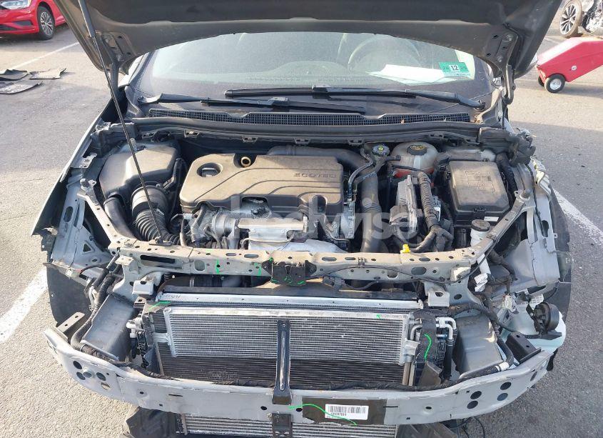 Photo 10 of 2018 Chevrolet Cruze LT AUTO (VIN 1G1BE5SM4J7207712)