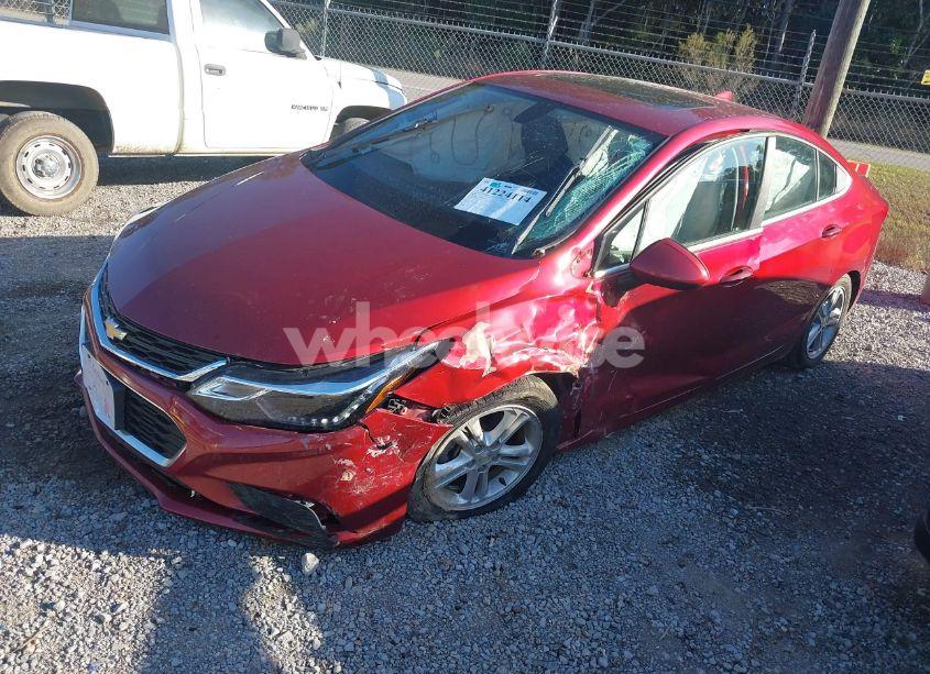Photo 2 of 2018 Chevrolet Cruze LT AUTO (VIN 1G1BE5SM4J7208259)
