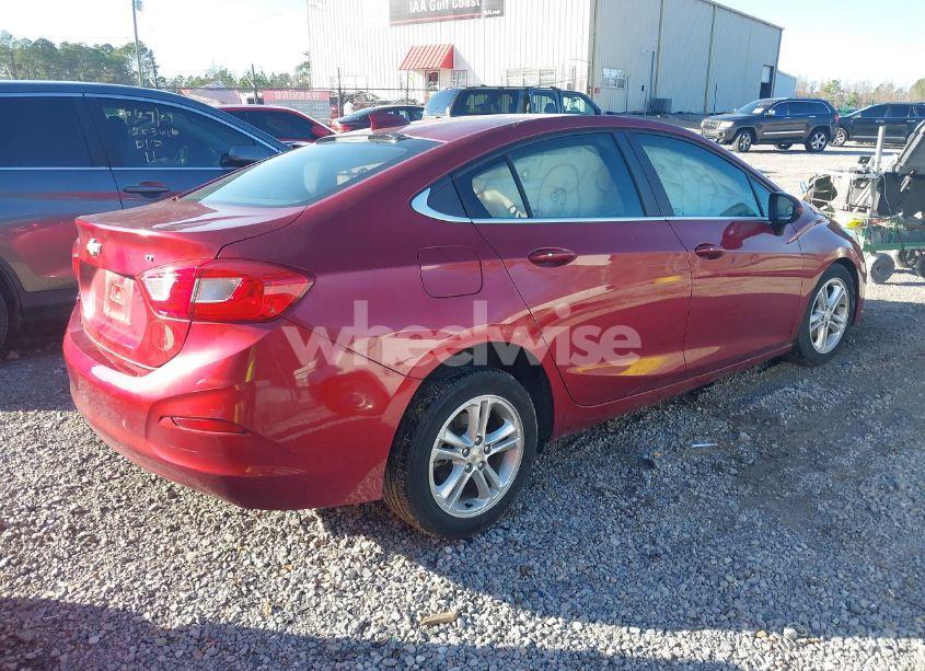 Photo 4 of 2018 Chevrolet Cruze LT AUTO (VIN 1G1BE5SM4J7208259)