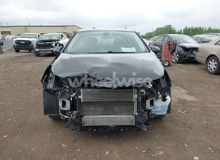 Photo 12 of 2018 Chevrolet Cruze LT AUTO (VIN 1G1BE5SM4J7208326)