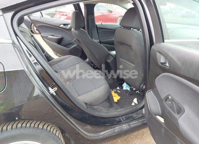 Photo 8 of 2018 Chevrolet Cruze LT AUTO (VIN 1G1BE5SM4J7208326)