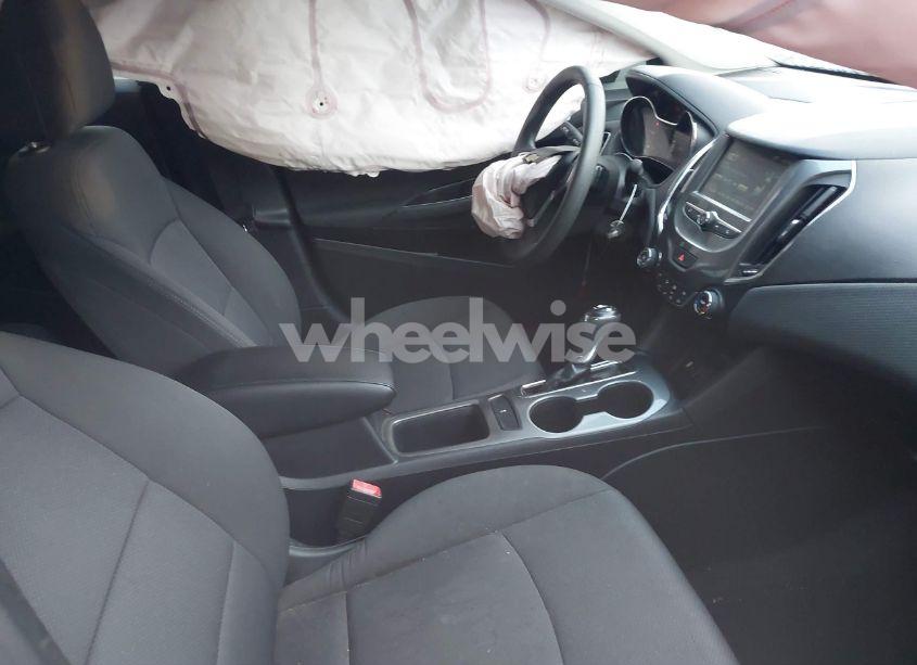 Photo 5 of 2018 Chevrolet Cruze LT AUTO (VIN 1G1BE5SM4J7210562)