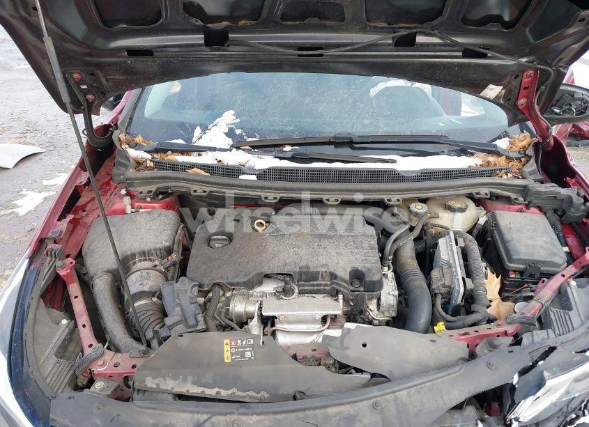 Photo 10 of 2019 Chevrolet Cruze LT (VIN 1G1BE5SM4K7122872)