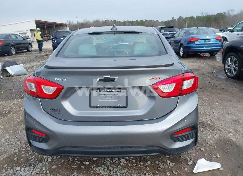 Photo 16 of 2019 Chevrolet Cruze LT (VIN 1G1BE5SM4K7131426)