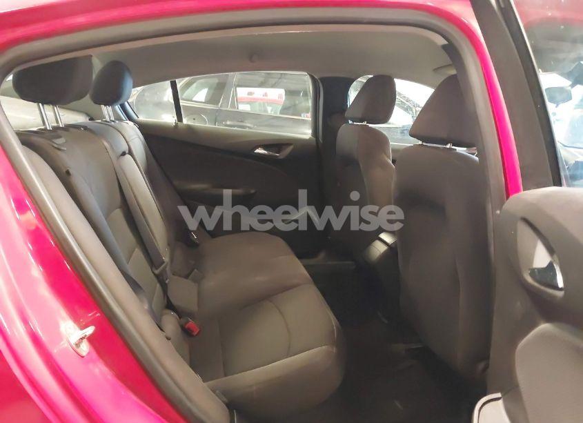 Photo 8 of 2019 Chevrolet Cruze LT (VIN 1G1BE5SM4K7142717)