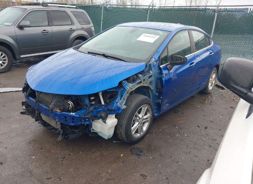Photo 2 of 2016 Chevrolet Cruze LT AUTO (VIN 1G1BE5SM5G7237908)
