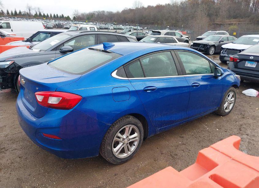 Photo 4 of 2016 Chevrolet Cruze LT AUTO (VIN 1G1BE5SM5G7252750)