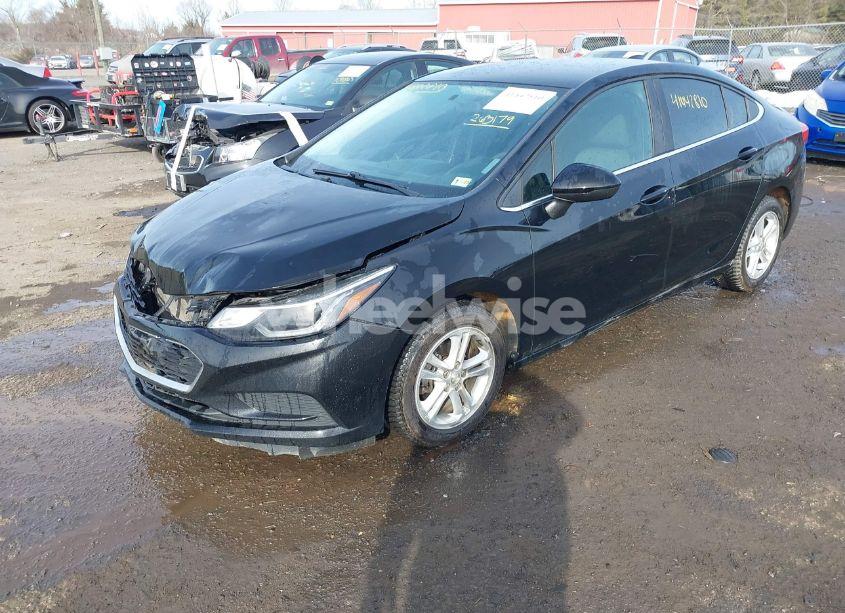 Photo 2 of 2016 Chevrolet Cruze LT AUTO (VIN 1G1BE5SM5G7263179)