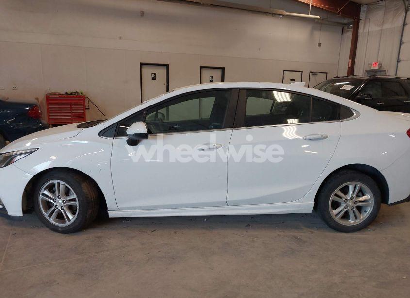 Photo 14 of 2016 Chevrolet Cruze LT AUTO (VIN 1G1BE5SM5G7270911)
