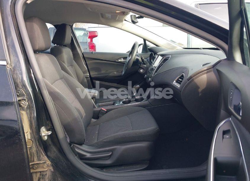 Photo 5 of 2016 Chevrolet Cruze LT AUTO (VIN 1G1BE5SM5G7288339)