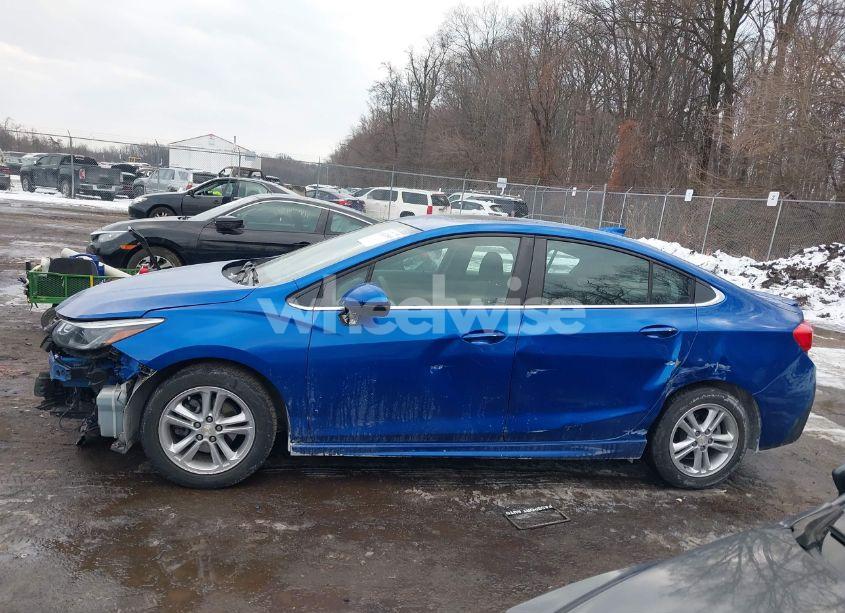 Photo 14 of 2016 Chevrolet Cruze LT AUTO (VIN 1G1BE5SM5G7302885)