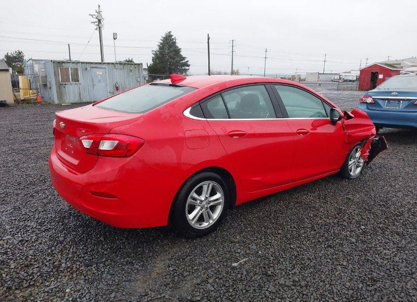 Photo 4 of 2017 Chevrolet Cruze LT AUTO (VIN 1G1BE5SM5H7102591)