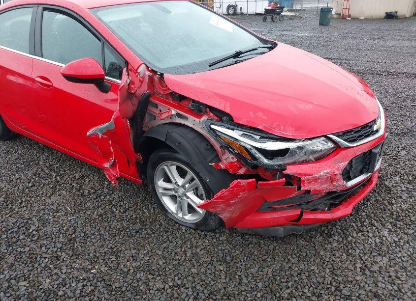 Photo 6 of 2017 Chevrolet Cruze LT AUTO (VIN 1G1BE5SM5H7102591)