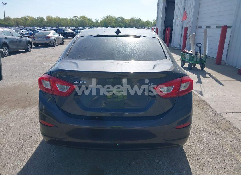 Photo 17 of 2017 Chevrolet Cruze LT AUTO (VIN 1G1BE5SM5H7105247)
