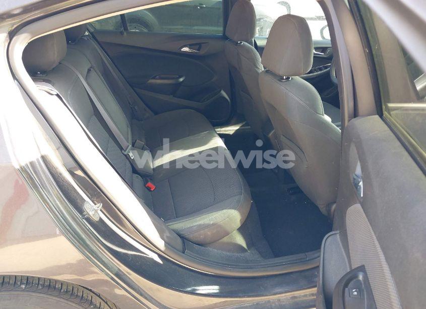 Photo 8 of 2017 Chevrolet Cruze LT AUTO (VIN 1G1BE5SM5H7105247)