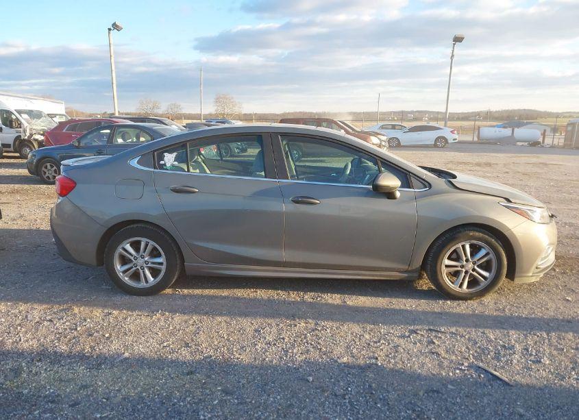 Photo 13 of 2017 Chevrolet Cruze LT AUTO (VIN 1G1BE5SM5H7142783)