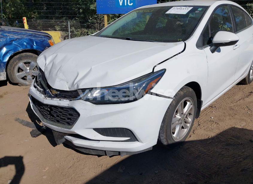 Photo 12 of 2017 Chevrolet Cruze LT AUTO (VIN 1G1BE5SM5H7143867)