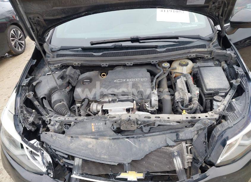 Photo 10 of 2017 Chevrolet Cruze LT AUTO (VIN 1G1BE5SM5H7160748)