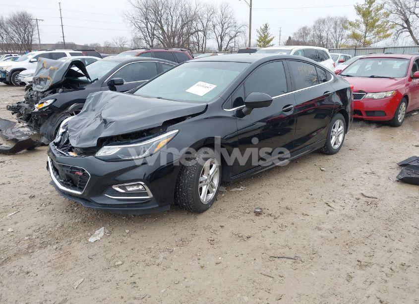 Photo 2 of 2017 Chevrolet Cruze LT AUTO (VIN 1G1BE5SM5H7160748)