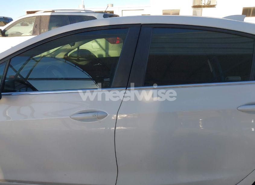 Photo 14 of 2017 Chevrolet Cruze LT AUTO (VIN 1G1BE5SM5H7162399)