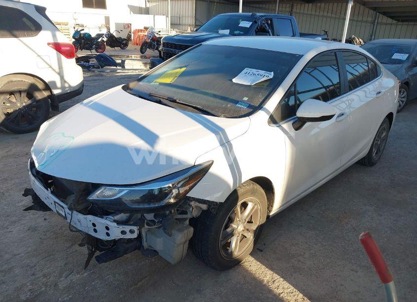 Photo 2 of 2017 Chevrolet Cruze LT AUTO (VIN 1G1BE5SM5H7162399)