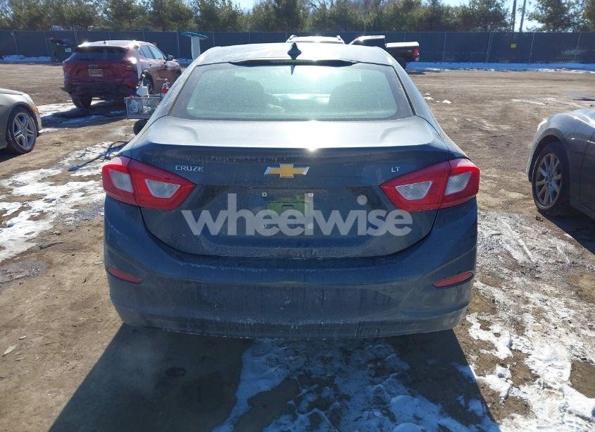 Photo 16 of 2017 Chevrolet Cruze LT AUTO (VIN 1G1BE5SM5H7166100)