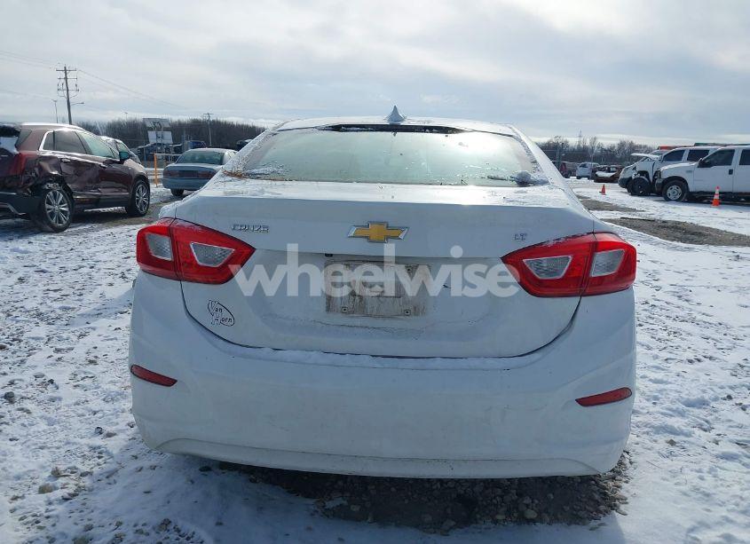 Photo 16 of 2017 Chevrolet Cruze LT AUTO (VIN 1G1BE5SM5H7171345)